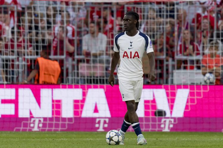 服他前往土, 巴切更有机, 热刺对于比