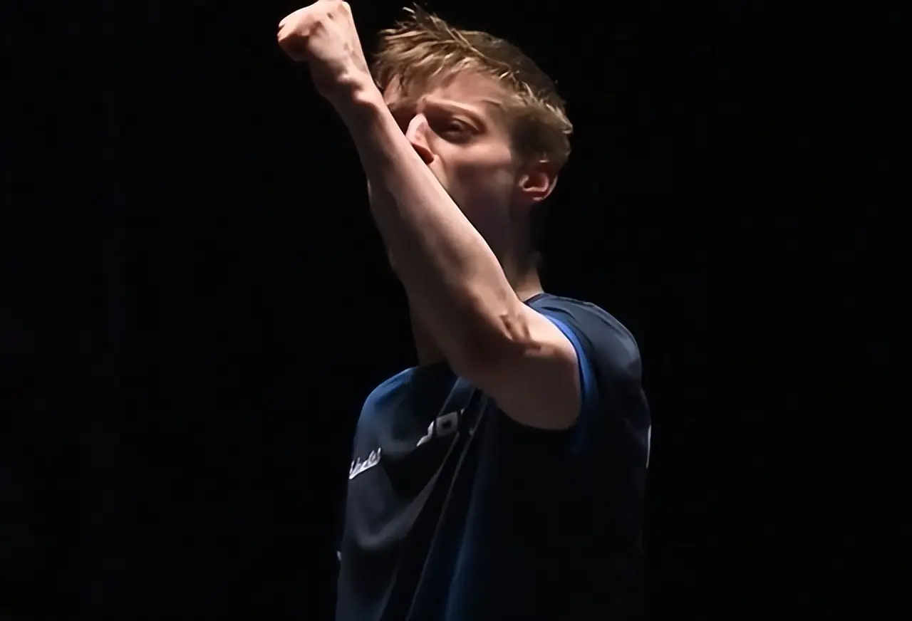 安德斯林德, div