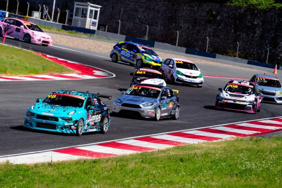 CEC在本, 莲花杯中国, 号车组吴怡